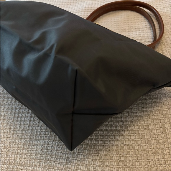 Longchamp Le Pliage Tote Bag - Picture 5 of 17